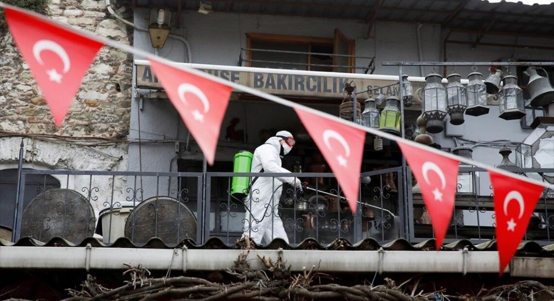 Τουρκία: Σχεδόν 4