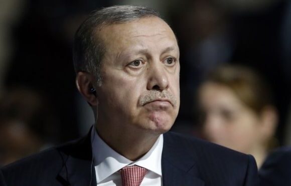 Dw: Στην Τουρκία πιστεύεται ότι «οι ομοφυλόφιλοι φταίνε για τον κορωνοϊό» – Συμφωνεί ο Ερντογάν