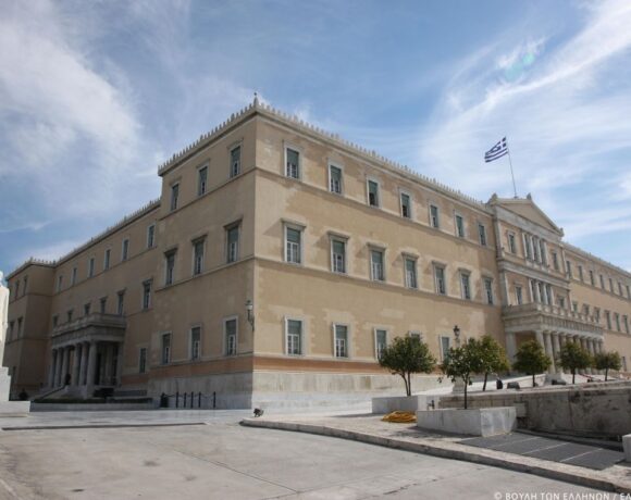 Greece To Lift Covid 19 Restrictions In Stages Starting May 4