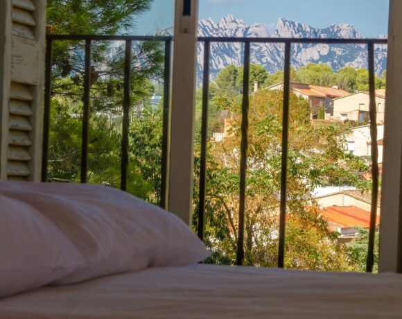 Greek Hoteliers And Tour Operators At Odds Over Covid 19 Cancelations
