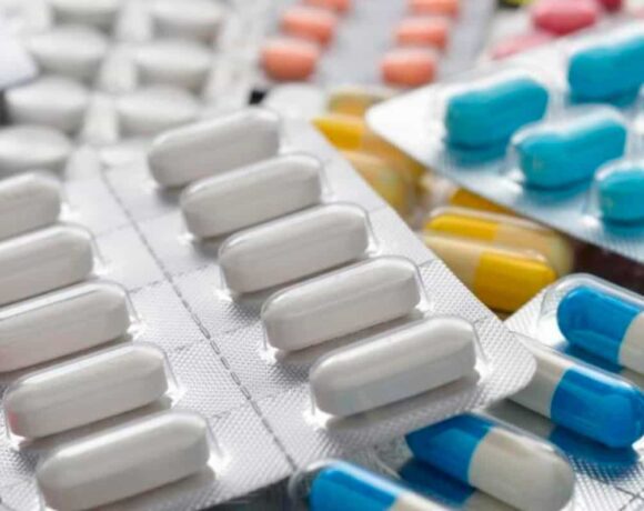 Koμισιόν : Ζητά άρση της απαγόρευσης εξαγωγής φαρμάκων από τις ευρωπαϊκές χώρες