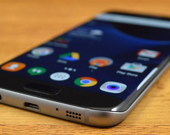 Samsung Galaxy S7: Έλαβε νέα αναβάθμιση 4 χρόνια μετά την κυκλοφορία του