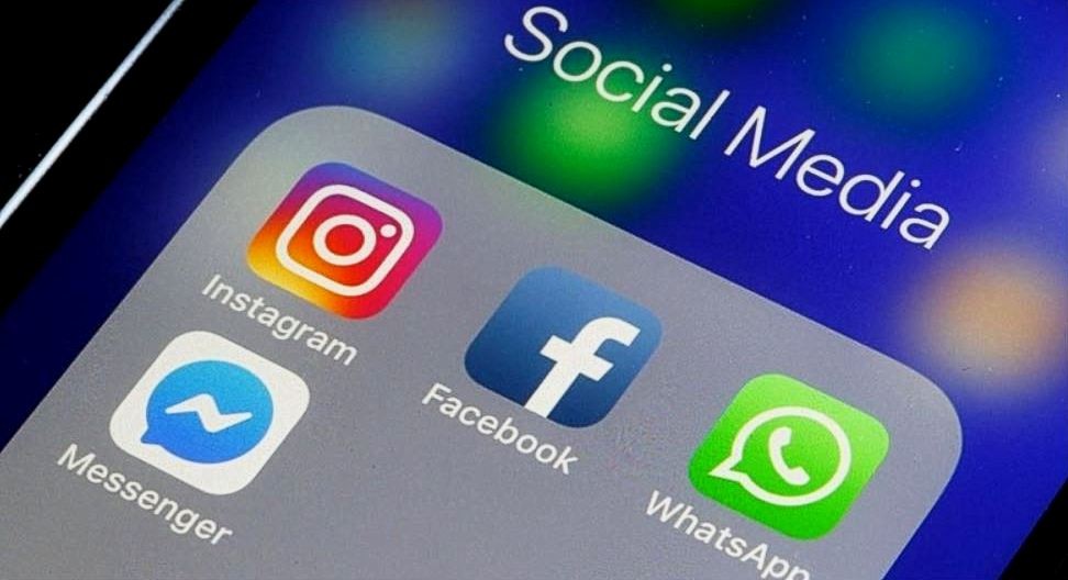 Whatsapp: Θα εμφανίζει διαφημίσεις από τα δεδομένα χρηστών του Facebook