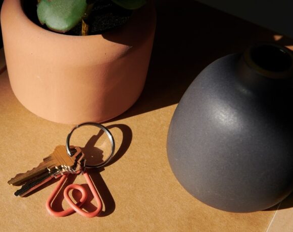 Airbnb Fires 1,900 Employees Due To Covid 19 Crisis