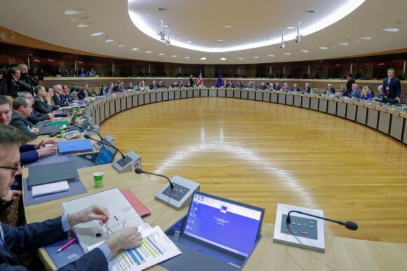 Brexit : Ευελιξία και συμβιβασμούς από την ΕΕ ζητά η Βρετανία