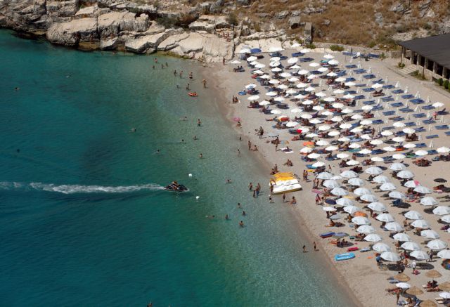 Ανοίγει τα σύνορα της η Αλβανία – Ετοιμάζεται να υποδεχθεί ξανά τουρίστες
