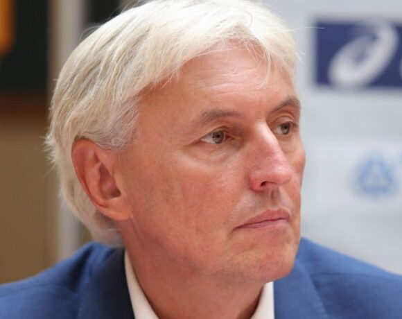Βάρχανικ: «Οι αθλητές προπονούνται για να αγωνιστούν»