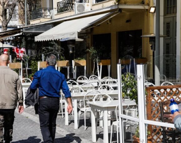 «Βαρόμετρο» για την κανονικότητα το επόμενο 15ήμερο – Ανοιγμα καταστημάτων, ελεύθερες μετακινήσεις