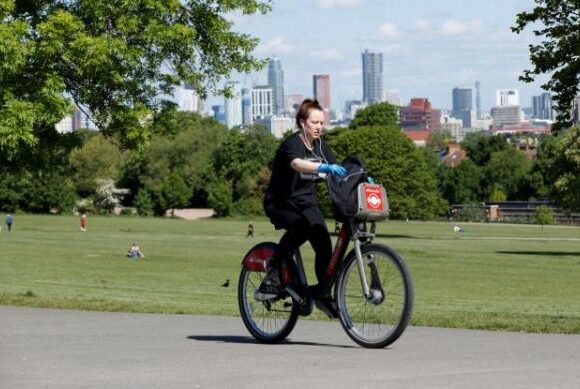 Βρετανία: Με τη συναίνεση των ενώσεων οι οδηγίες για ασφαλή επιστροφή στην εργασία