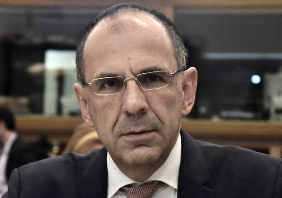 Γεραπετρίτης: Δεν έχουμε ακόμη επαρκή επιστημονικά δεδομένα για το άνοιγμα των Δημοτικών