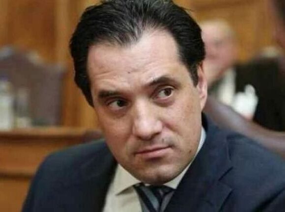 Γεωργιάδης: Σύντομα θα χαλαρώσουν τα μέτρα στις παραλίες