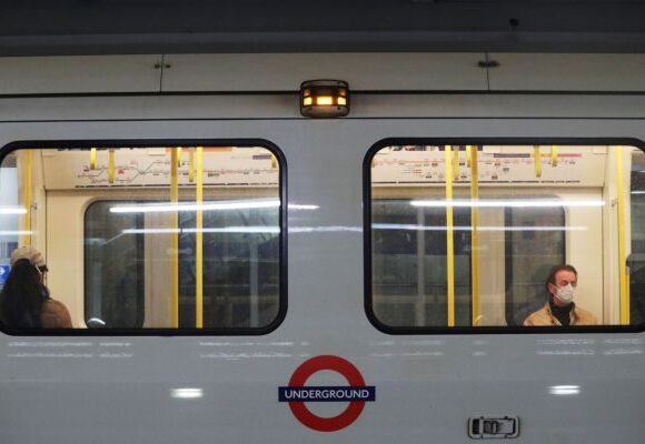 Δράμα δίχως τέλος στο Ηνωμένο Βασίλειο: Ακόμη 627 νεκροί από κοροναϊό