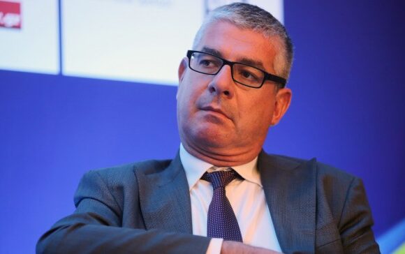 Επαφές Τσακίρη για το ΕΣΠΑ και το Σχέδιο Ανάκαμψης της Κομισιόν