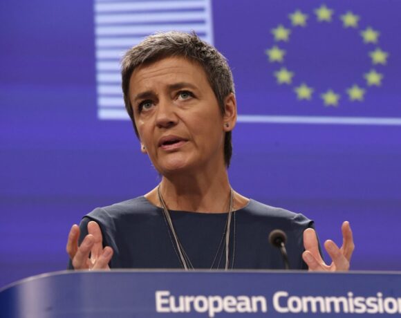 Η επίτροπος Βεστάγιερ «δεν χαρίζεται» στο Βερολίνο, για τη διάσωση Lufthansa