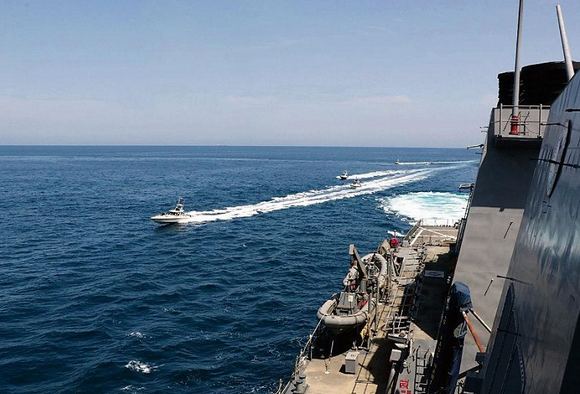 Ιράν : Στους 19 οι νεκροί και στους 15 οι τραυματίες από φίλια πυρά κατά πολεμικού σκάφους της χώρας