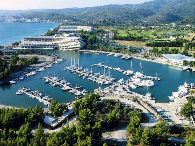 Κλειστό θα παραμείνει το Porto Carras|Καταγγελίες της ΠΟΕΕΤ