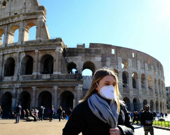 Κοροναϊός : Πώς εξελίχθηκε η πανδημία σε κάθε χώρα σε ημερήσια βάση