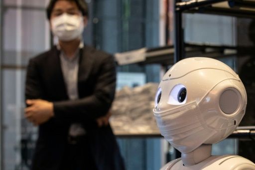 Κοροναϊός : Ρομπότ στην… υποδοχή ασθενών σε ξενοδοχεία του Τόκιο