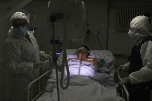 Κοροναϊός: Στα όρια κατάρρευσης νοσοκομεία της Βραζιλίας ενώ ο Μπολσονάρο «σφυρίζει» αδιάφορα