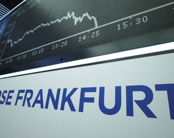 Μικρή πτώση για τις ευρωπαϊκές αγορές εν μέσω ανησυχιών για την άρση των Lockdown