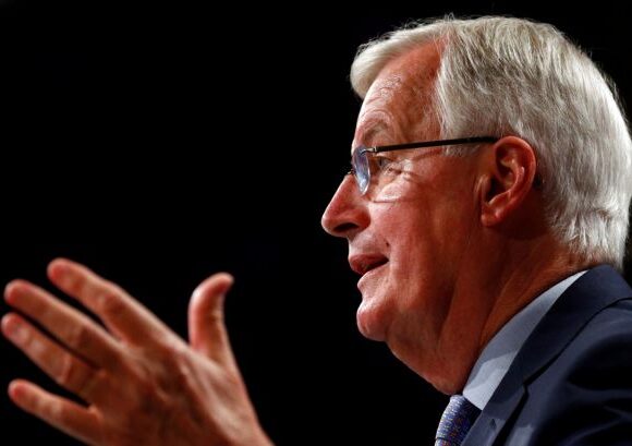 Μπαρνιέ : Είτε θα υποχωρήσει το Λονδίνο, είτε θα υπάρξει αδιέξοδο