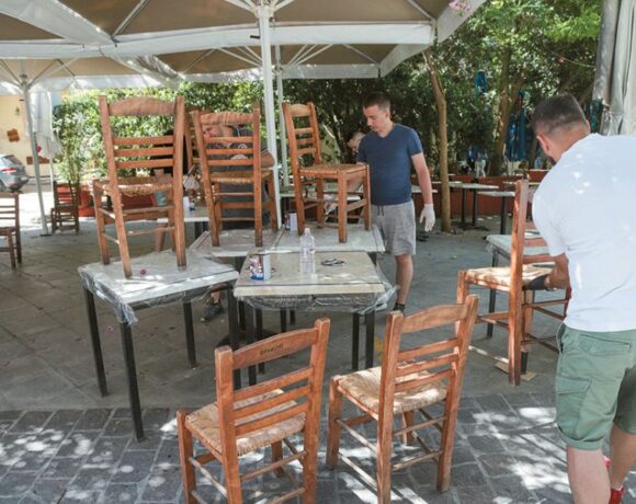 Ξανανοίγει τις πόρτες της η εστίαση – Τα εμπόδια και οι προκλήσεις