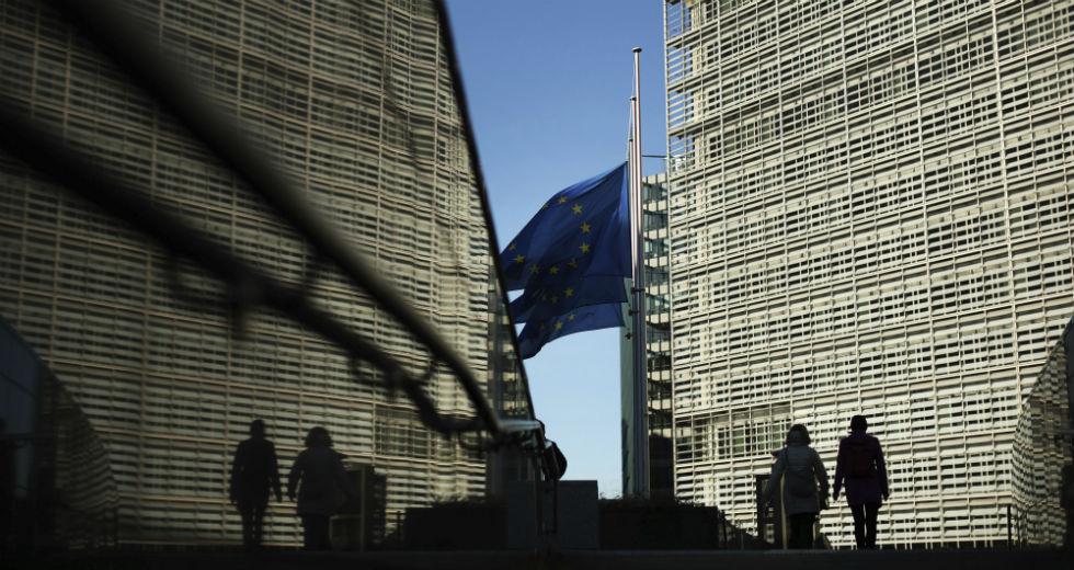 Οι «φόροι κορωνοϊού» το επόμενο πεδίο αντιπαράθεσης στην ΕΕ