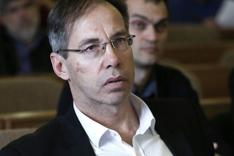 Πάει στο ΣΕΦ για πινγκ πονγκ ο Μαυρωτάς