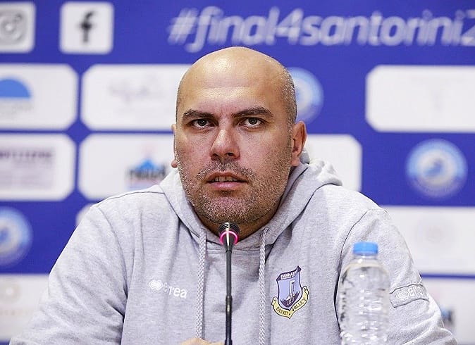 Παπαδόπουλος στη θέση του Γκάιτς στον ΑΟ Θήρας