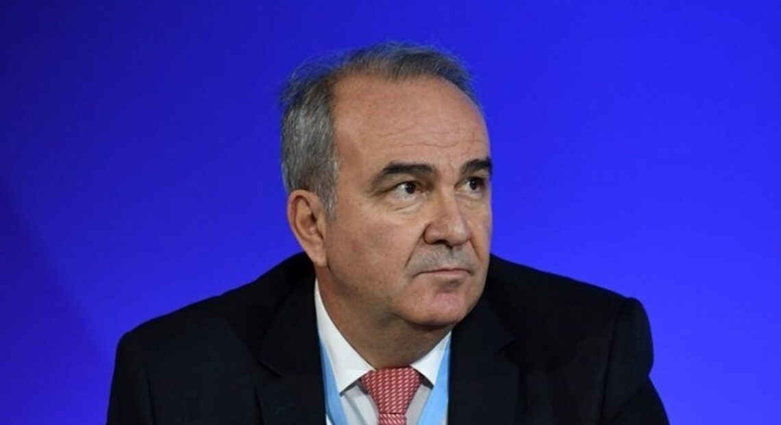 Παπαθανάσης: Ποια καταστήματα επαναλειτουργούν – Σηκώνουν ρολά 66
