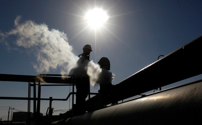 Πετρέλαιο: Σκαρφάλωσε πάνω από τα 20 δολ