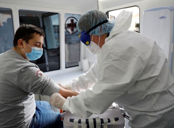 Συναγερμός στη Ρωσία: 400 κρούσματα κοροναϊού σε χρυσωρυχείο