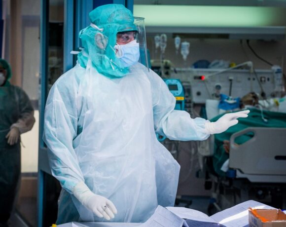 Τρία νέα κρούσματα κορωνοϊού σήμερα – 20 οι διασωληνωμένοι