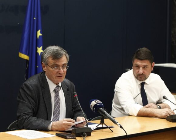 Τσιόδρας: Ο ιός θα εξακολουθήσει να κυκλοφορεί, ίσως και μετά το εμβόλιο