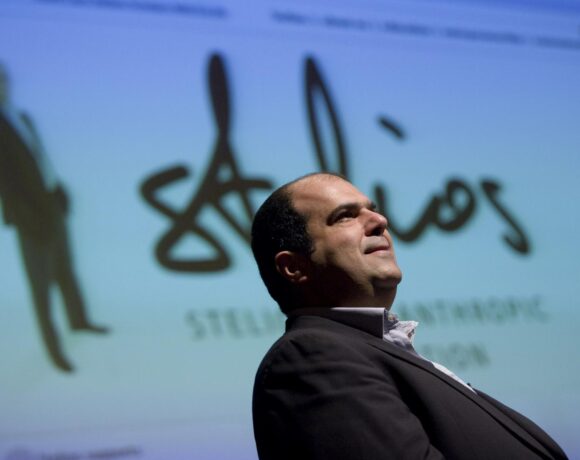 H Easyjet απομακρύνει το 30% του προσωπικού της και μειώνει το στόλο της κατά 50 αεροσκάφη|Σκληρή δήλωση Χατζηϊωάννου