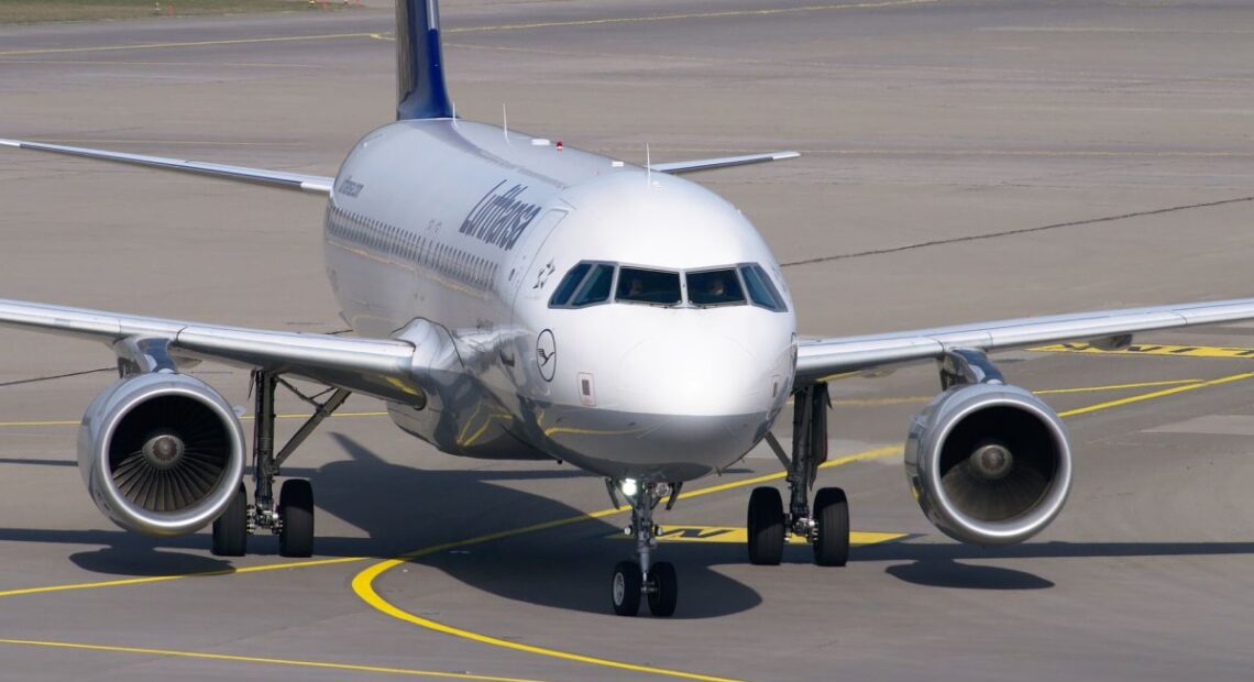 Lufthansa Supervisory Board Postpones Decision On Rescue Package