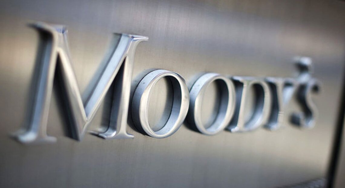 Moody’s: Υποβάθμισε το Outlook πέντε ελληνικών τραπεζών