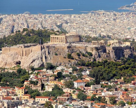 Wttc Sees Greece As One Of The First Countries Welcoming Back Tourists After Covid 19