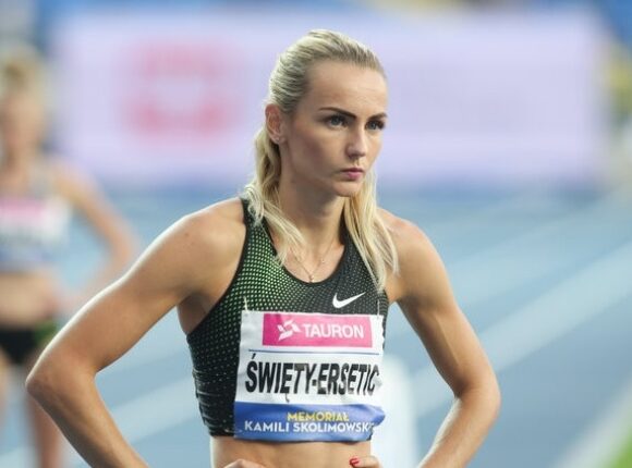 100μ, 300μ και 600μ σε 90 λεπτά στο Χορζόφ