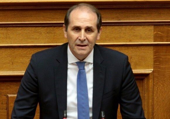 Απαλλάσσονται οι κατά κύριο επάγγελμα αγρότες από το τέλος επιτηδεύματος για το 2019