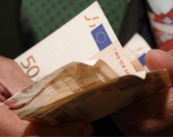 Αποζημίωση 534 ευρώ για ξενοδοχειακούς υπαλλήλους: Πότε θα καταβληθεί το ποσό