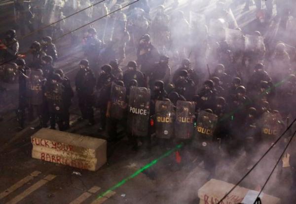 Δολοφονία Φλόιντ: Στο δικαστήριο για πρώτη φορά ο αστυνομικός που τον σκότωσε