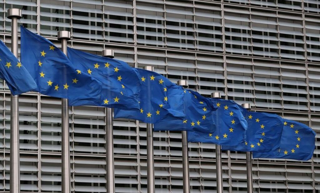 ΕΕ : Κατάπαυση του πυρός και διαπραγματεύσεις στη Λιβύη