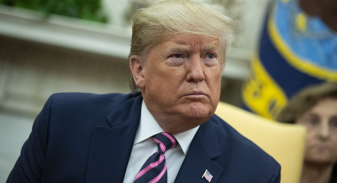 Εμπορικός πόλεμος: Ο Λευκός Οίκος «απειλεί» με νέους δασμούς τις εισαγωγές από ΕΕ