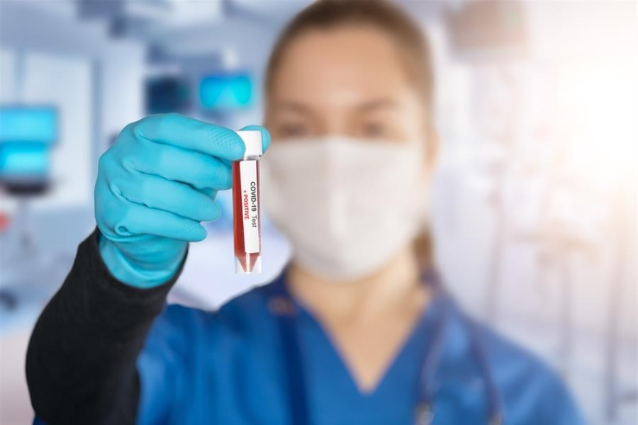 Ενδείξεις ότι ο κορωνοϊός μεταλλάχτηκε και μολύνει ευκολότερα