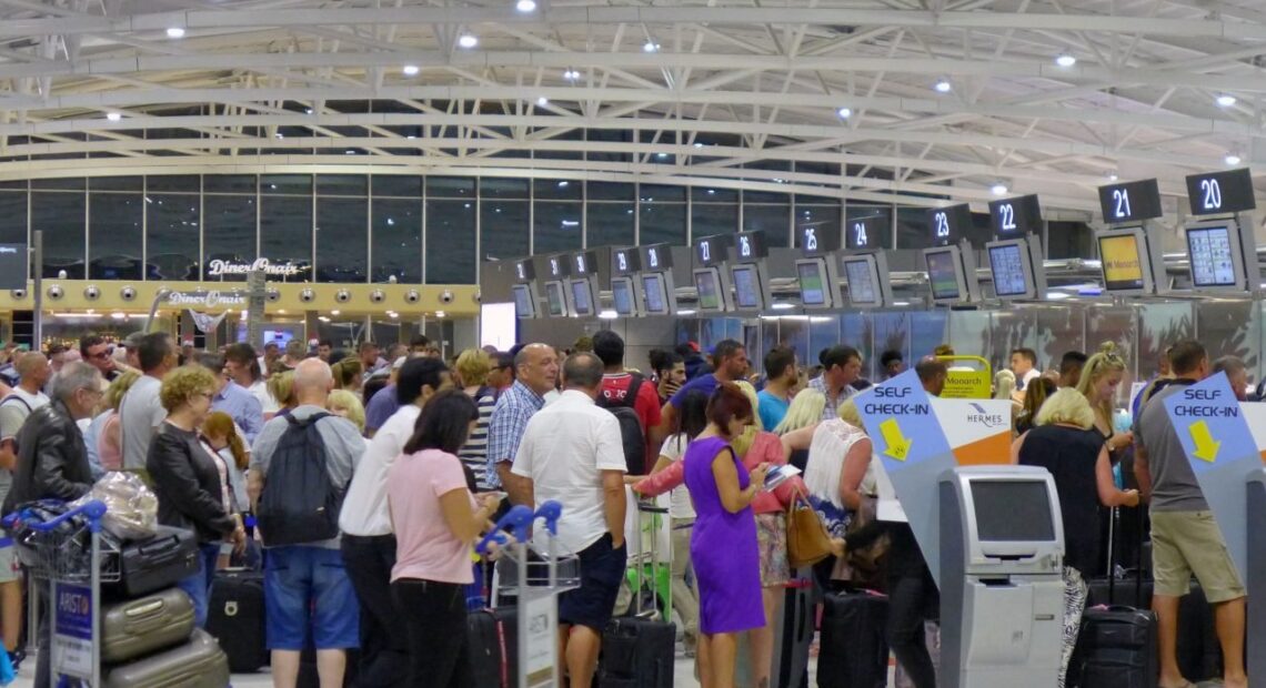 Η ευρωπαϊκή λίστα με τις «ασφαλείς» χώρες – Οριστικά κλείνουν τα σύνορα για τουρίστες από ΗΠΑ