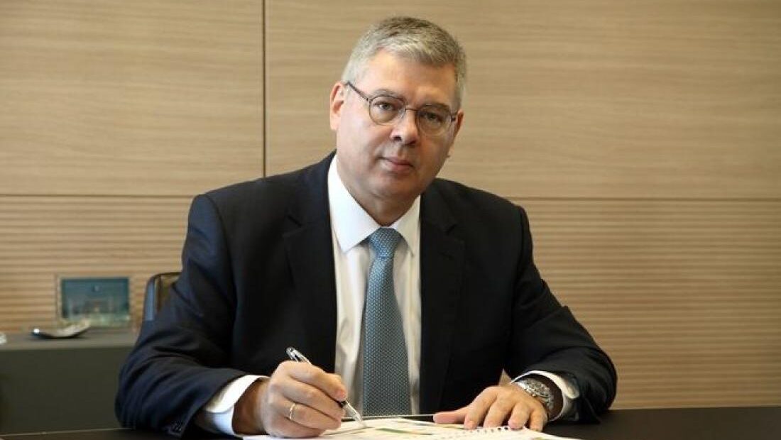 Η πανδημία βυθίζει την αγορά καυσίμων