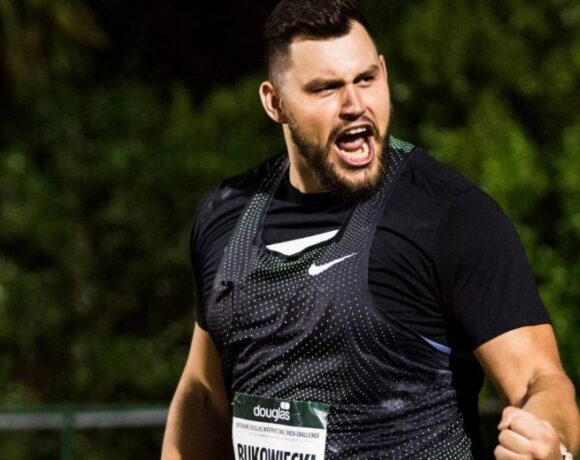 Καλή βολή ο Μπουκοβιέτσκι