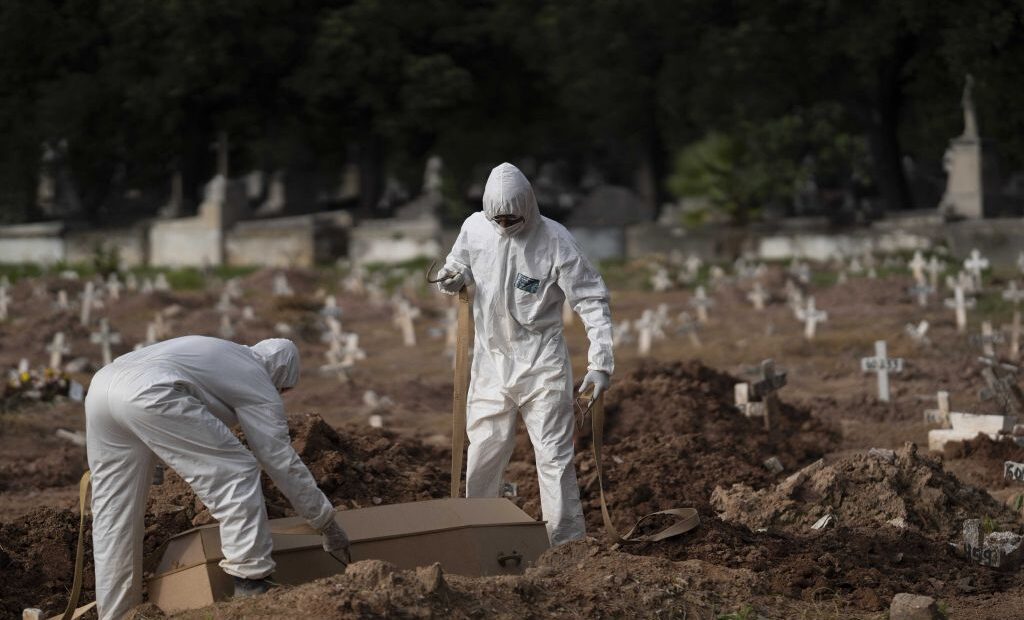 Κοροναϊός : Συνεχίζει να θερίζει με αμείωτη ένταση στη Βραζιλία