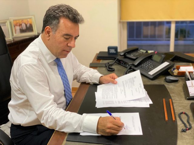 ΜΑΝΟΣ ΚΟΝΣΟΛΑΣ: «Για πρώτη φορά στην ιστορία του θεσμού της τουριστικής εκπαίδευσης ιδρύονται και λειτουργούν ταυτόχρονα 5 Σχολές Ξεναγών εθνικής εμβέλειας»